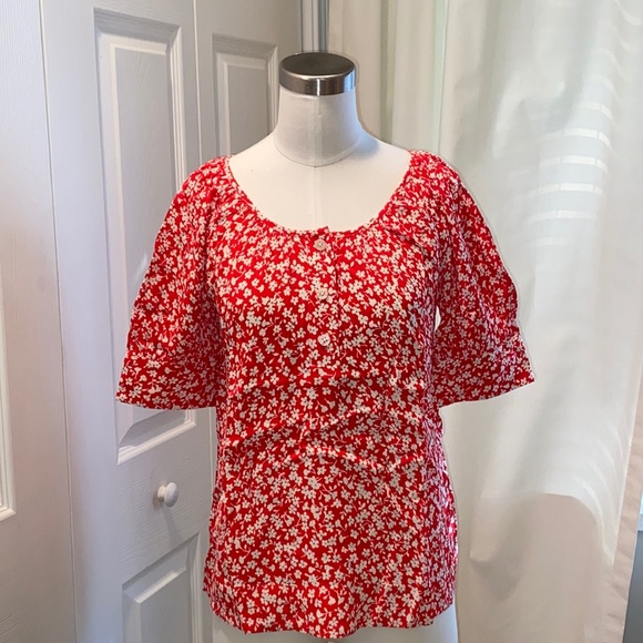 🎉HP🎉 J.Crew Scoopneck top in tossed bouquet print - Picture 3 of 10